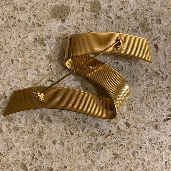 Vintage Monet Brooch - Picture 2 of 4